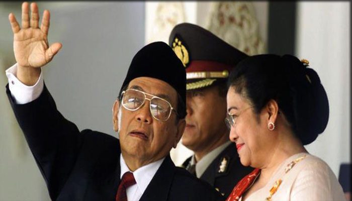 Abdurrahman Wahid : Biografi Lengkap Dan Presiden RI Ke-4 – NOVRIADI