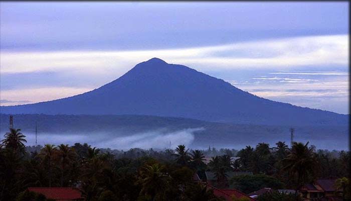 Gunung Seulawah Agam 